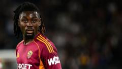 Man City da Man Utd na hamayya kan Kone, Barca ta haƙura da Alvarez