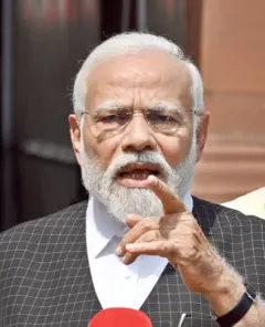 नरेंद्र मोदी 