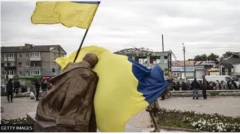 Ukraine ivuga ko yagaruje ibigwati 20 ku wa gatandatus in Kharkiv on Sunday