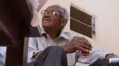 كيف تبدو حياة رجل سوداني اسمه اسرائيل؟