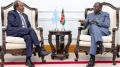 ኣብዚ ሰሙን’ዚ ኣብ ኬንያ ምብጻሕ ዘካየደ ፕረዚደንት ሶማል ሓሰን ሸኽ መሓመድ ምስ ፕረዚደንት ኬንያ ዊልያም ሩቶ
