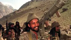 1999 में द्रास सेक्टर की ओर बढ़ते भारतीय सैनिक