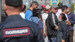 Россияда кыргызстандык 1 милионго жакын жаран бар экени айтылат
