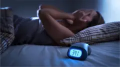 እንቅል ማጣት ያስቸገራት ሴት  