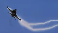 F-16