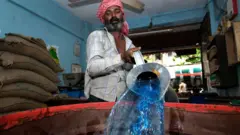 ரேஷன் கடை, தமிழ்நாடு அரசு, சேமிப்பு, வங்கிச் சேவை

