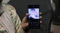 گلوله با عبور از جلوی ماشین، به سر این نوزاد اصابت کرد