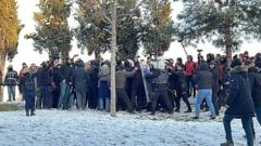 Diyarbakır ve Van'da Suriye protestosu: Polis müdahale etti, çok sayıda gözaltı var
