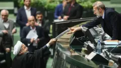 روحانی و لاریجانی