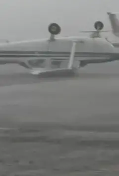 Avião no chão
