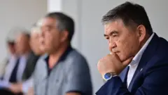 Қамчибек Ташиев лавозимда турган пайтда иштирок этган мажлисларнинг бирида.