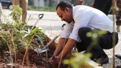 MM Abiy Ahmad wayita biqiltuu dhaaban