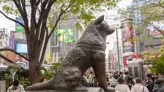 Estátua de Hachiko