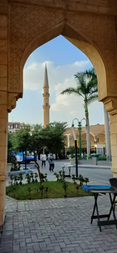 কায়রোর হুসাইনি মসজিদের মিনার