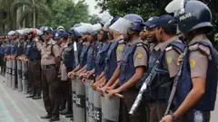 পুলিশকে পুরোপুরি পুনর্গঠন করা গেছে কি-না তা নিয়ে প্রশ্ন আছে
