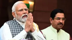 பஞ்சாப் மற்றும் உத்தரப் பிரதேசத்தில் அடுத்த சில மாதங்களில் சட்டப்பேரவைத் தேர்தல் நடைபெறவுள்ள நிலையில், உயர்ந்துவரும் சர்க்கரை விலை ஒரு தேர்தல் பிரச்சினையாக உருவெடுக்கக்கூடும்