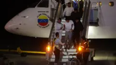 Deportados chegando à Venezuela