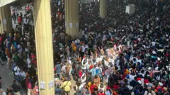 Suasana Pemilu 2024 bagi para WNI di Gedung WTC, Kuala Lumpur, Minggu (11/02). 