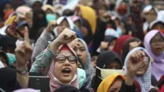 HATI dan ribuan warga dari berbagai organisasi lainnya berunjuk rasa di halaman Monas, Jakarta, Juli 2017 silam.