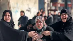 গাজায় ইসরায়েলের বিরুদ্ধে গণহত্যার অভিযোগ এনেছে দক্ষিণ আফ্রিকা