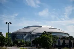 El estadio de Dallas, visto desde lo lejos