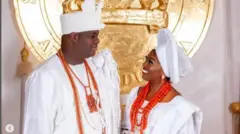 Ooni Ile Ifẹ pẹlu Olori Ashley