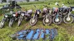 Aworan alupupu ati ibọn ti ologun ri gba lọwọ awọn janduku