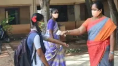 பள்ளிகள்