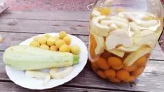 ананаси з кабачка