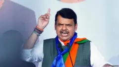 देवेंद्र फडणवीस