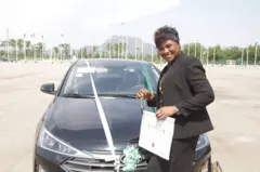 Nnabueze Bridget Maduabuchim ritere nturugo dịka onye nkuzi kacha mma na Naịjirịa niile nke afọ 2021.