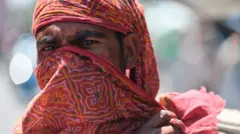 புலம்பெயர்ந்த தொழிலாளர்கள்