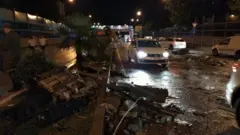 в результате сильнейшего ливня в Сочи несколько районов города затопило