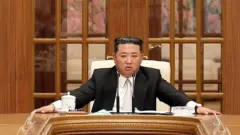 Ким и политбюро