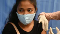 கொரோனா தடுப்பூசி