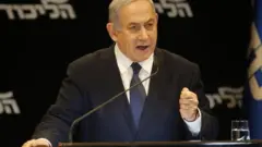 Benjamin Netanyahu yagirizwa kurya ibiturire