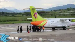 ဦးစိုးထွန်းရှိန်ကို ရဲတပ်ဖွဲ့အစောင့်အရှောက်နဲ့အတူ မန္တလေးကို ဆက်လက် လွှဲပြောင်းပေးခဲ့ပါတယ်။