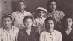 Бася ва Алмара Матқул хўжандлик қариндошлари орасида. 1950-йиллар