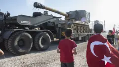 Suriye sınırındaki Türk askeri araçları