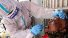 Nwaanyị a na-eme nyocha