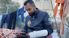 Lekar iz bolnice Naser kaže da ga je izraelska vojska pritvorila i tukla