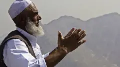 Muslim pilgrim rophet Muhammad received the revelation of the holy Muslim book the Koran, on January 2, 2006 on top of Jebel al-Noor (Mount of Light in Arabic) on the outskirts of city of Mecca, Saudi Arabia.