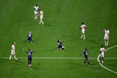 Dünya Kupası yarı finalinde Arjantin İngiltere'yi 2-1 yendi haber görseli