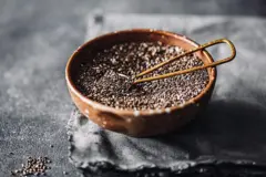 Pote com sementes de chia