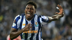 Chelsea na zawarcin Omorodion, Arsenal na son N'Guessan