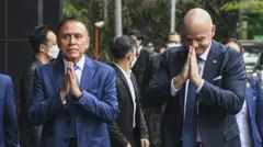 Ketua Umum PSSI Mochamad Iriawan dan Presiden FIFA Gianni Infantino