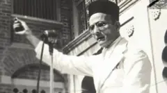  विनायक दामोदर सावरकर 