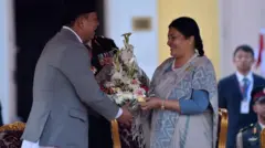 पाँच वर्षअघिको राष्ट्रपति निर्वाचित भएपछि विद्या भण्डारीलाई बधाई दिँदै उपराष्ट्रपति नन्दबहादुर पुन