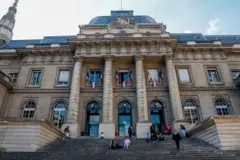 O Palácio da Justiça em Paris, onde acontece o julgamento