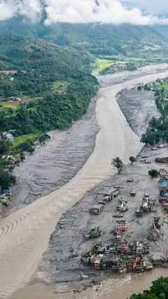 నేపాల్ వరదలు 